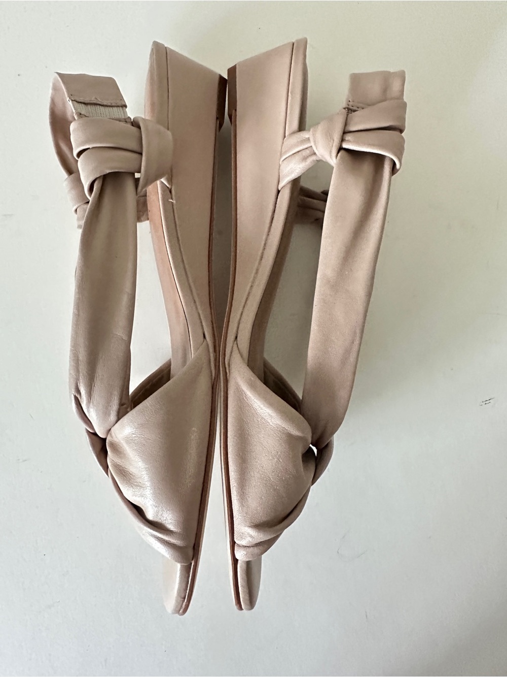 Bernardo Winifred Demi-wedge Blush Leather Knotted Women's Sandals, Sz 8M Preown - Picture 8 of 10